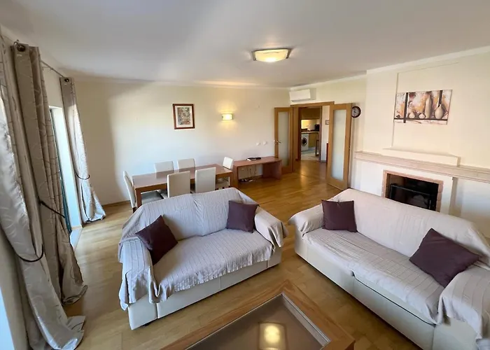 By The With Parking And Wifi By Amcf Lejlighed Portimão